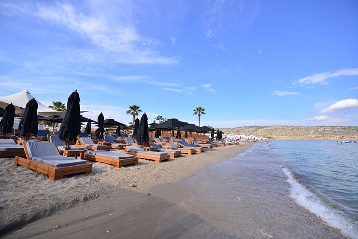 varkiza paralia