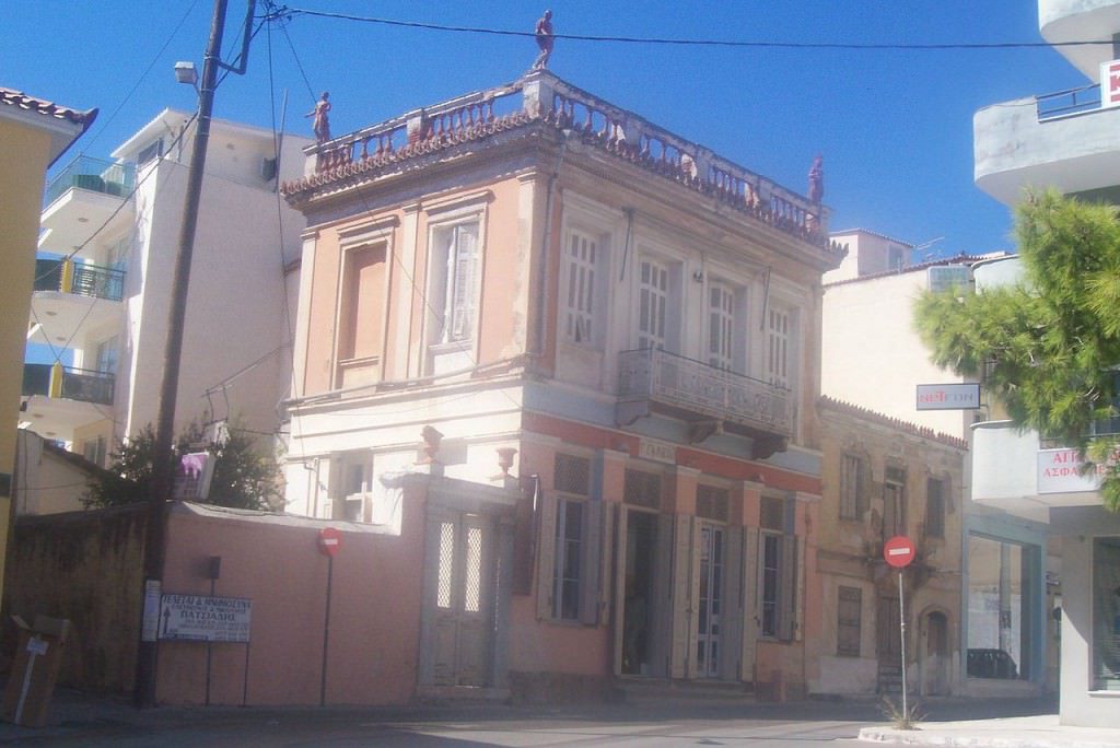 1280px-Galeos_mansion_in_Salamina