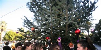 Οι μαθητές “ντύνουν” γιορτινά το Ελληνικό- Αργυρούπολη