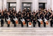 Χριστουγεννιάτικοι μουσικοί περίπατοι της Φιλαρμονικής Ορχήστρας του Δήμου Πειραιά