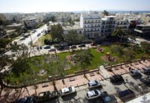 Ανάπλαση πλατείας Ξενοφώντος στη Γλυφάδα