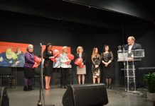 Άρωμα γυναίκας στην καρδιά της Αθηναϊκής Ριβιέρας