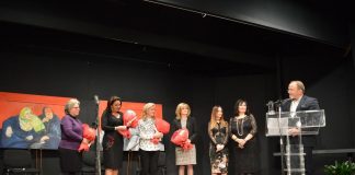 Άρωμα γυναίκας στην καρδιά της Αθηναϊκής Ριβιέρας