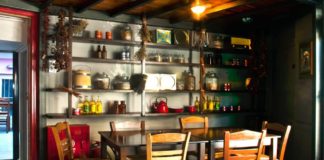 Κάτω στον Πειραιά , στα Καμίνια…στέκια, μεζέδες , ψώνια …και καλή καρδιά