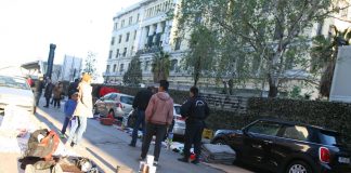 Επιχείρηση κατά του παραεμπορίου με συλλήψεις και κατασχέσεις στον Ηλεκτρικό στον Πειραιά