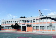 Ανοιχτά τα προαύλια των σχολείων στη Γλυφάδα για τις διακοπές του Πάσχα