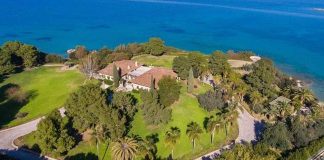 20 εκατομμύρια μόνο …στην απέραντη θάλασσα και σε στυλάτους εσωτερικούς χώρος. Το πιο ακριβό σπίτι στην Ελλάδα (foto)