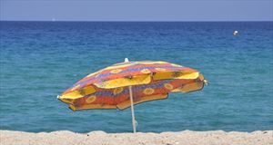 Aναστολή του διαγωνισμού για την παραλία Αλυκών Αναβύσσου. Ακυρώθηκαν για την ώρα οι κινητοποιήσεις των κατοίκων