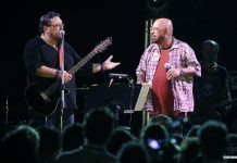 Μεγάλη προσέλευση κόσμου στη 3η Μαρίνα της Γλυφάδας , στο φεστιβάλ. Το αδιαχώρητο στη συναυλία Γ.Ζουγανέλη , Λ. Μαχαιρίτσα (foto)