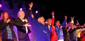 Το “πρώτο μας πάρτυ”…στη μαρίνα Γλυφάδας (φωτό)