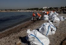 Βελτιώνεται η κατάσταση από την ρύπανση σε Σαλαμίνα, Πειραϊκή, Π.Φάληρο, Άλιμο, Γλυφάδα. Δεν παρατηρείται ρύπανση σε Βούλα,Βάρη , Βουλιαγμένη. Ενημέρωση του Υπ. Ναυτιλίας