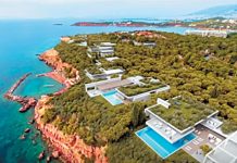 Βάζει πόδι στο νέο Αστέρα Βουλιαγμένης Έλληνας εφοπλιστής. Αποκτά τρεις πολυτελείς κατοικίες