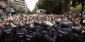 Το ματωμένο δημοψήφισμα στην Καταλωνία ένα ακόμη στην παραπαίουσα Ευρώπη