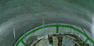 Έφτασε και στο Δημοτικό Θέατρο του Πειραιά το μετρό