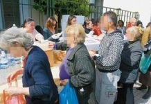 Γλυφάδα σοκ: 2.200 άποροι, 993 οικογένειες σε συσσίτια και κοινωνικό παντοπωλείο. Διευρύνονται οι κοινωνικές δομές του Δήμου