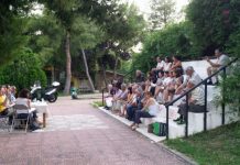 Κινητοποιήσεις και συλλογή υπογραφών σε Βούλα, Βάρη, Βουλιαγμένη