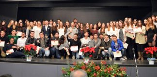 Βραβεία στους επιτυχόντες σε ΑΕΙ /ΤΕΙ από τον Δήμο Βούλας Βάρης Βουλιαγμένης(video)