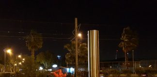 “Γκρέμισαν” το γλυπτό Phylax, στο Π. Φάληρο. Επιχείρηση “ακραίων” και κουκουλοφόρων καταγγέλλει ο Δ. Χατζηδάκης