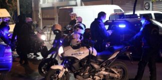 Επιχείρηση και συλλήψεις στην Άνω Γλυφάδα από την “Ομάδα Δίας”