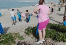 Εθελοντές καθάρισαν την πλάζ της ΕΔΕΜ στο Π. Φάληρο (φωτό)