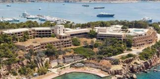 Άναψε “πράσινο φως” για τα έργα ανάπλασης της πλαζ του Αστέρα Βουλιαγμένης. Τι αναφέρει η απόφαση της Υπουργού Πολιτισμού