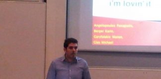 “Θα είμαι πάλι υποψήφιος” δηλώνει ο Πρόεδρος του Δ.Σ Αλίμου Μάνος Γαρυφαλάκης , με τον Α. Κονδύλη και το «Αγαπώ τον Άλιμο»