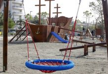 Σύγχρονος παιδότοπος στη 3η παραλία Γλυφάδας