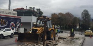Επιτέλους ξεκίνησε η ανάπλαση της Πλατείας της Βάρκιζας