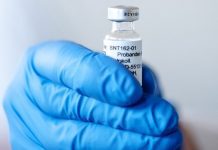 Το εμβόλιο των Pfizer/BioNTech θα εγκριθεί την επόμενη εβδομάδα στη Βρετανία