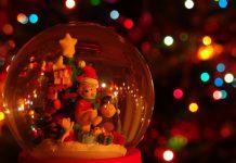 Χριστούγεννα σε Βάρη , Βούλα , Βουλιαγμένη με θέαμα, μουσική και παιχνίδι και ασφάλεια. Όλο το πρόογραμμα