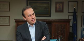 Επιβεβαιώνει ο Δήμαρχος Γλυφάδας ότι άναψε πράσινο φως για τρεις σταθμούς του Μετρό στη Γλυφάδα