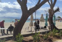 Αισθητικές παρεμβάσεις στο παραλιακό μέτωπο του Αλίμου.