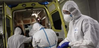 Συναγερμός για το “μαύρο ρεκόρ κρουσμάτων” και διασωληνωμένων. “Βράζει” η Αττική