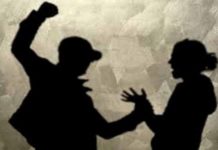 Άγριος ξυλοδαρμός 18χρου για 20 ευρώ στο κέντρο της Γλυφάδας