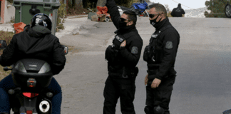 Ανθρωποκυνηγητό για την εν ψυχρώ εκτέλεση του δημοσιογράφου Γιώργου Καραβαϊζ μπροστά στο σπίτι του στον Άλιμο