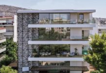 Πολυτελής πολυκατοικία στη Γλυφάδα με τα διαμερίσματα που μοιάζουν με μικρές βίλες (φωτό)