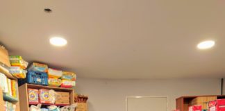 Άρχισε η διανομή προϊόντων για το Πάσχα από το Κοινωνικό Παντοπωλείο του Δήμου Γλυφάδας στους 2.000 δικαιούχους