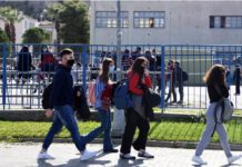 Ανοίγουν τα Λύκεια στις 12 Απριλίου σε όλες τις περιφέρειες της χώρας. Προβληματισμένοι οι λοιμωξιολόγοι. Στις 18.00 μμ ανακοινώσεις