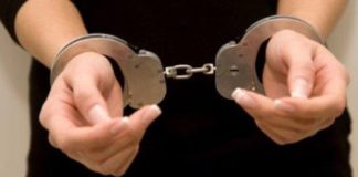 Στον Εισαγγελέα 48χρονη που εξαπατούσε ηλικιωμένους στον Άλιμο