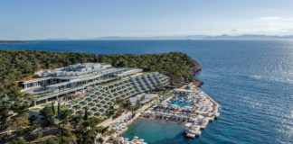 Η βίλα στη Βουλιαγμένη και η θαλάσσια «παντόφλα»