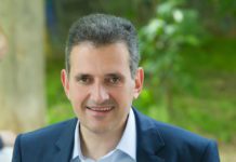 Να προχωρήσει άμεσα το έργο ανάπλασης της παραλίας της Καλλιθέας.