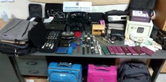 Πέρασαν χειροπέδες σε σπείρα που είχε ρημάξει τα νότια προάστια