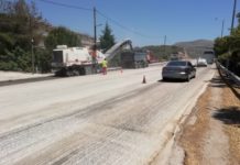 Eργασίες βελτίωσης της οδικής ασφάλειας στην παραλιακή λεωφόρο Βάρκιζας-Σουνίου από την Περιφέρεια Αττικής(φωτό)