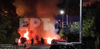 Εκρήξεις και οχήματα παρανάλωμα του πυρός έπειτα από τροχαίο στην παραλιακή στο Καβούρι. Βίντεο και εικόνες