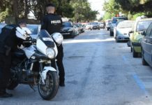 Συναγερμός μετά από συνεχόμενους πυροβολισμούς στον Άλιμο. Γάζωσαν πολυκατοικία