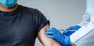 Κατ’ οίκον εμβολιασμοί με το μονοδοσικό εμβόλιο της J&J από το Δήμο Ηλιούπολης