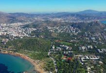 Νέο “μπρα ντε φερ” και πιθανή ρήξη του Δήμαρχου Γρηγόρη Κωνσταντέλλου με την Εκκλησία για τα “ιερά ακίνητα” της Βουλιαγμένης. Πρωτοβουλίες του Δήμου και συνέντευξη τύπου την Πέμπτη 27 Ιουλίου