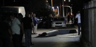 Συναγερμός στη Βάρη μετά την βομβιστική επίθεση σε εταιρεία πετρελαιοειδών. Ελαφρά τραυματίας αστυνομικός