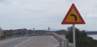 Tοποθέτηση 700 πινακίδων σήμανσης επί της Λεωφόρου Ποσειδώνος, από την Περιφέρεια Αττικής