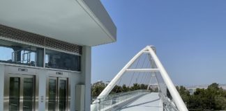 Παραδίδεται στους πολίτες την Τετάρτη 8/9 στις 7 το απόγευμα η νέα σύγχρονη πεζογέφυρα στο ύψος του Π. Φαλήρου επί της Λεωφόρου Ποσειδώνος